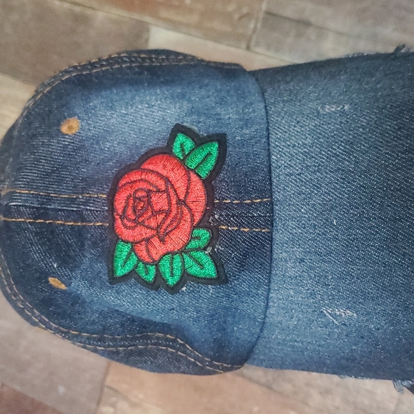 ●2 BASEBALL CAPS● - Picture 3 of 6